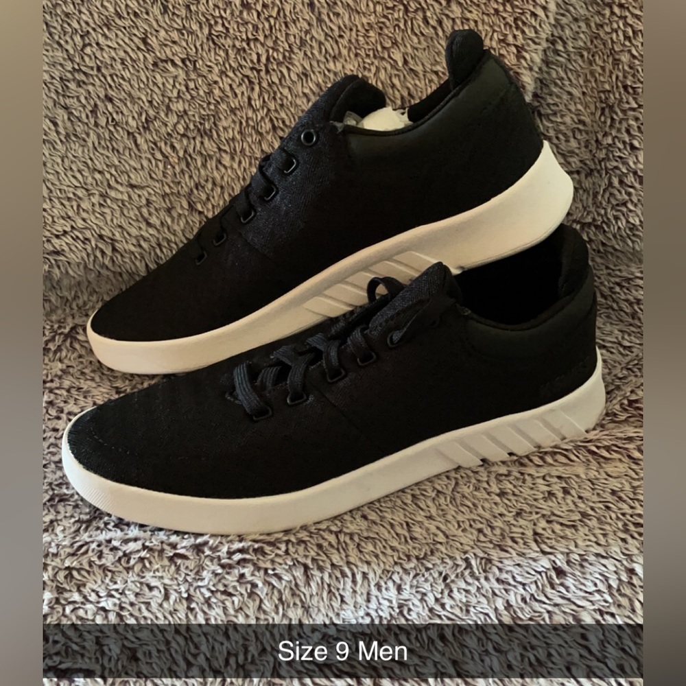 Size 9-10 Kswiss